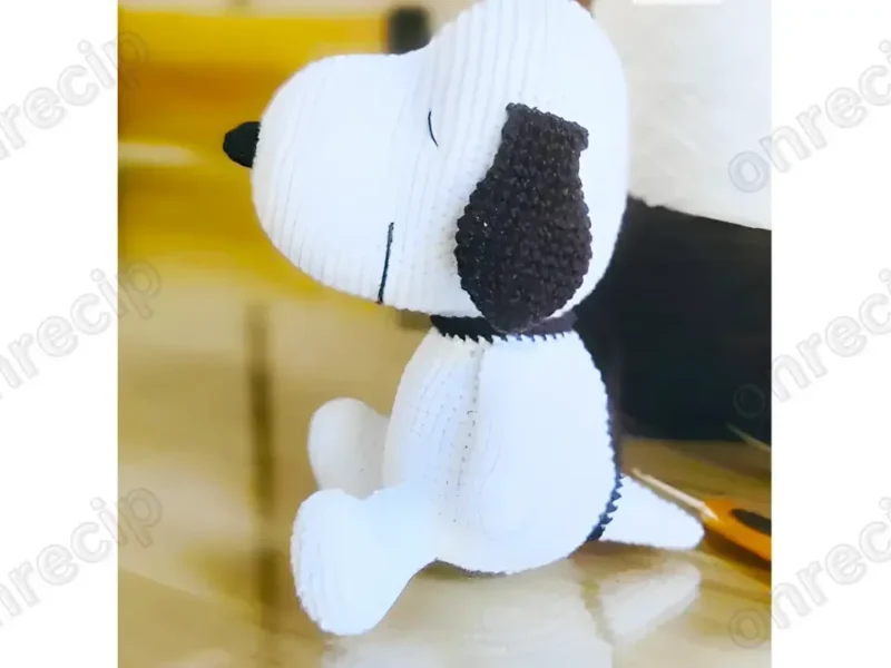 Amigurumi Snoopy Dog Crochet Pattern (Free)
