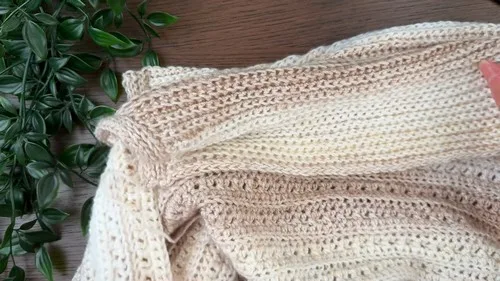 Cozy Long Sleeve Crochet Off Shoulder Sweater Pattern — photo 2