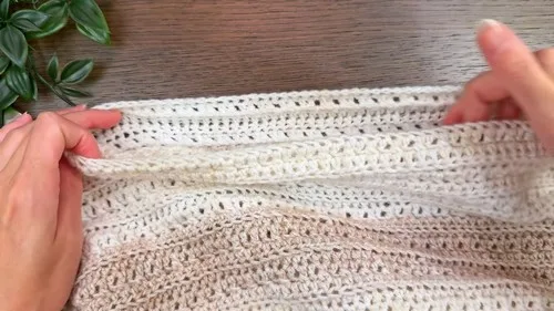 Cozy Long Sleeve Crochet Off Shoulder Sweater Pattern — photo 4