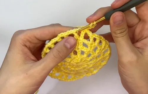 Crochet bucket hat for warm weather days — photo 2