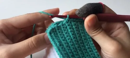 Crochet camera pouch pattern for beginners — photo 4