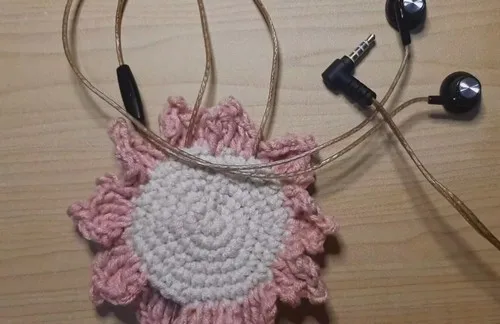 Crochet Earphone Case Pattern for Tangle-Free Wires