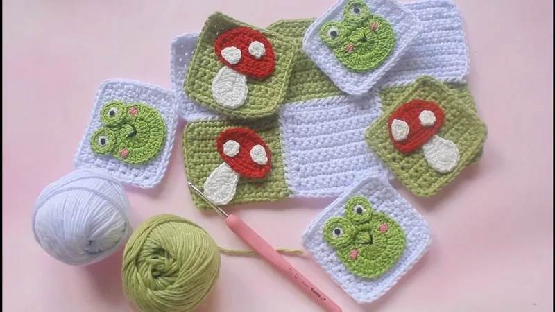 Crochet Granny Frog and Mushroom Bag Pattern — photo 3