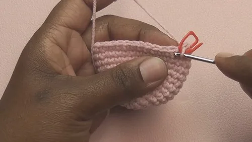 Crochet Mini Axolotl Amigurumi Pattern That'll Melt Hearts — photo 4