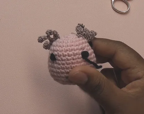 Crochet Mini Axolotl Amigurumi Pattern That'll Melt Hearts — photo 2