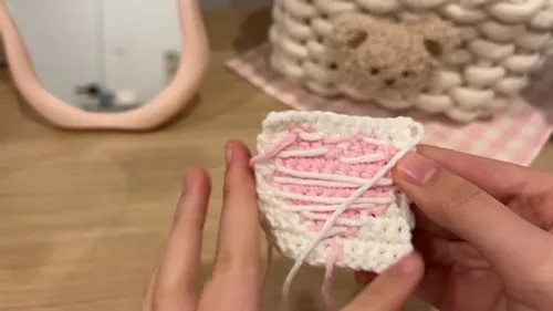 Crochet pixel heart square for beginners — photo 4