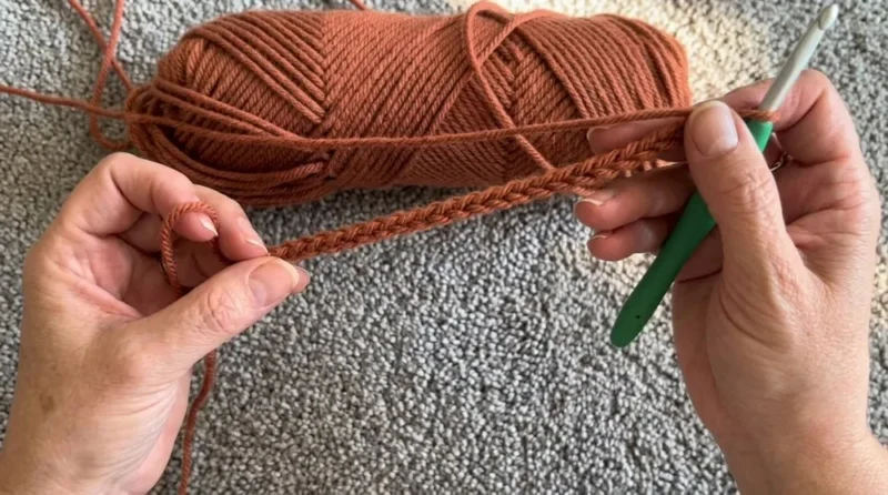 Textured forest throw with sedge and alpine stitches — photo 3
