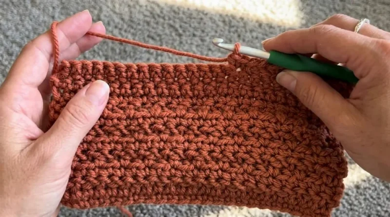 Textured forest throw with sedge and alpine stitches — photo 5