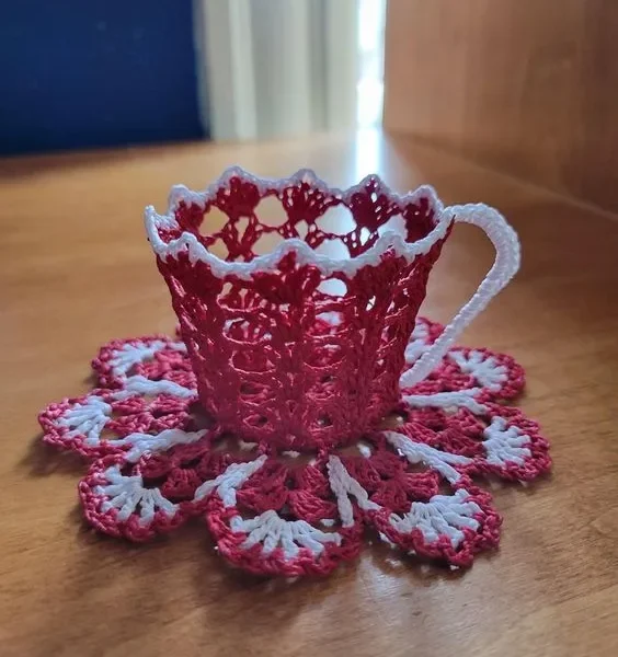 How to Crochet a Teacup: Easy Amigurumi Pattern
