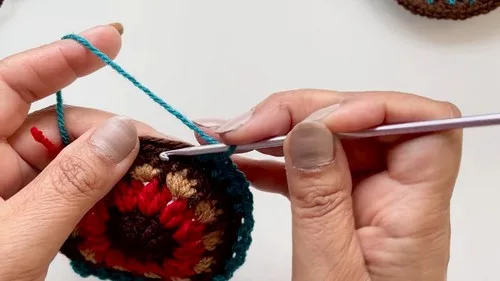 Mandala coaster crochet pattern for a calm evening — photo 6