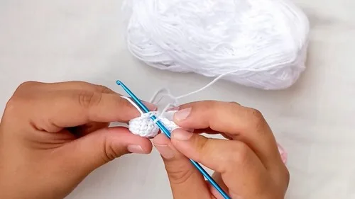 Free My Melody Amigurumi Crochet Pattern — photo 3