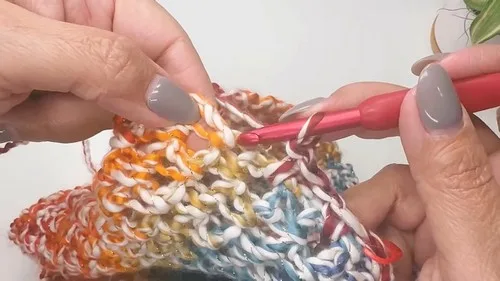 Rainbow striped crochet sweater with simple shell stitch — photo 4