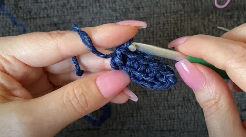 Two-Tone Denim Poncho Pattern For Cool Weather — photo 4