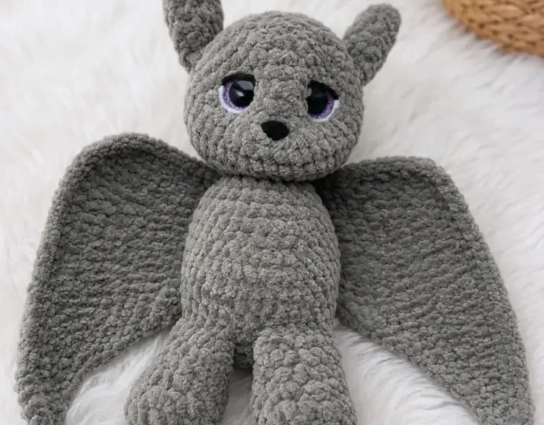 Velvet amigurumi bat: a small soft toy pattern