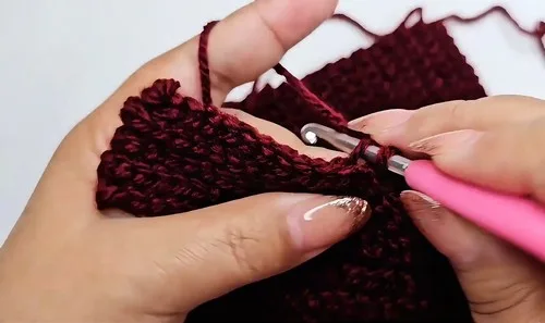 Men's slip stitch gloves with a simple thumb hole — photo 4