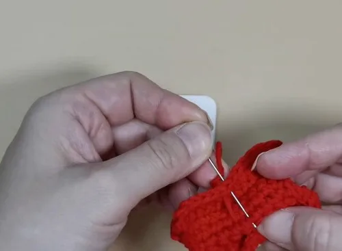 Little mouse ears keyring amigurumi pattern — photo 3